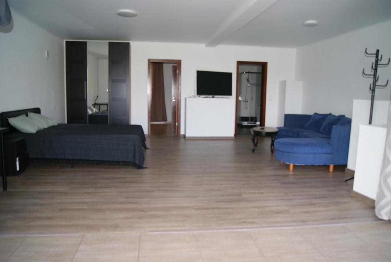 Apartamentos Praia Do Almoxarife Horta  Eksteriør billede