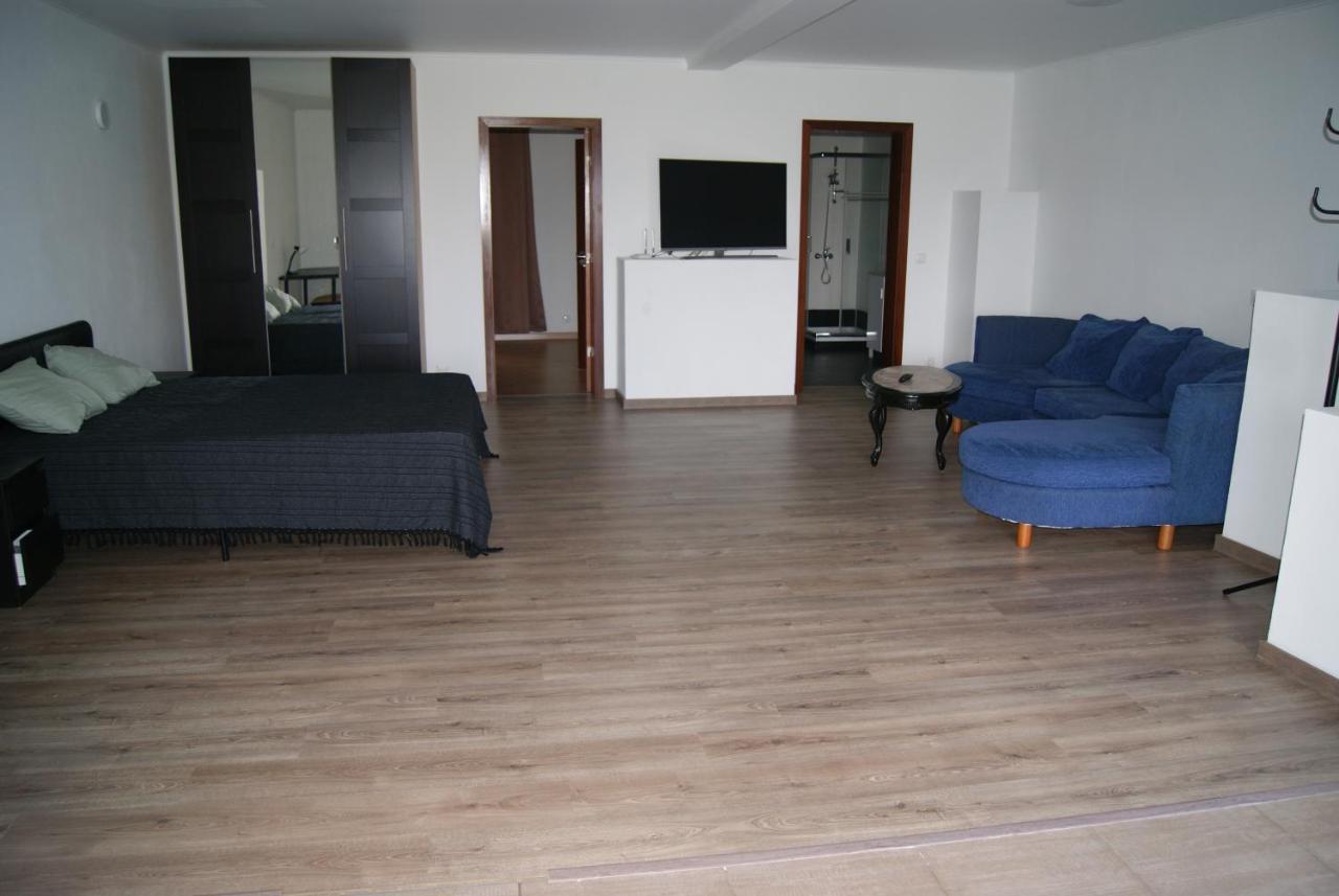Apartamentos Praia Do Almoxarife Horta  Eksteriør billede