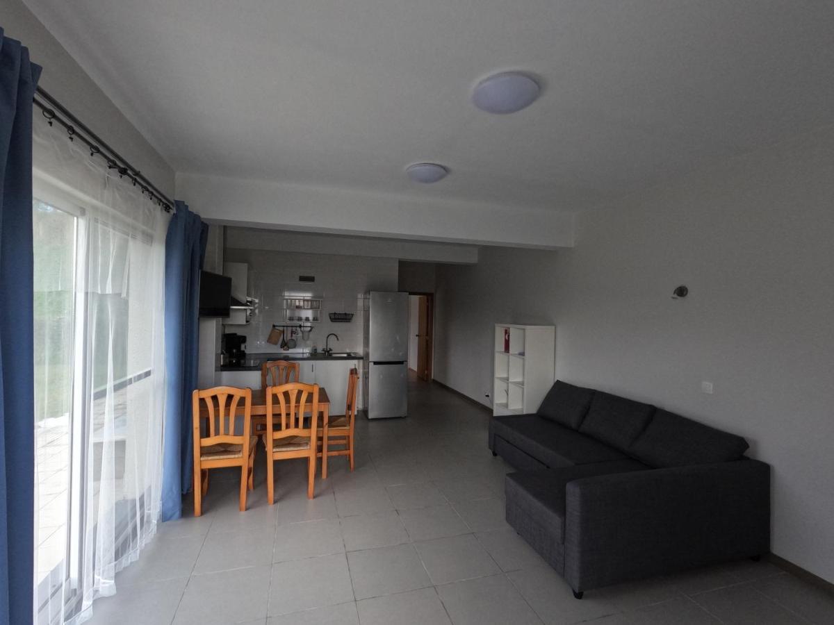 Apartamentos Praia Do Almoxarife Horta  Eksteriør billede